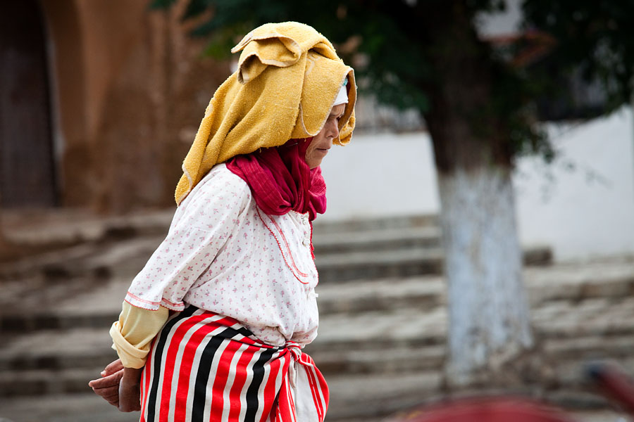 Traditional dresses for outlet old woman